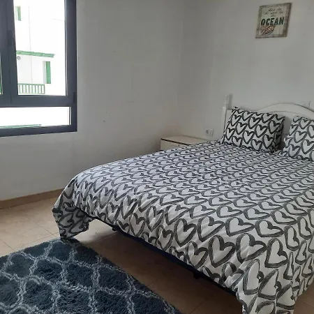 Balcon De Caleta 아파트